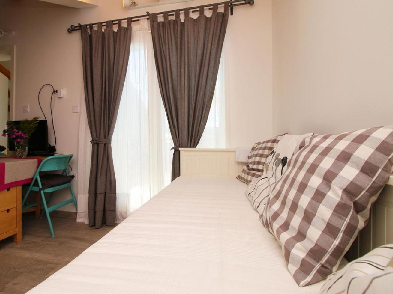Apartments Elvi - Amazing Position & Parking Primošten Εξωτερικό φωτογραφία