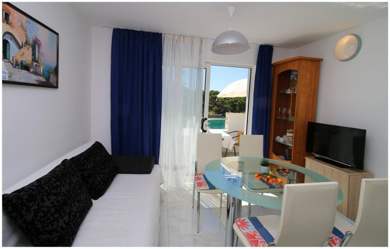 Apartments Elvi - Amazing Position & Parking Primošten Εξωτερικό φωτογραφία
