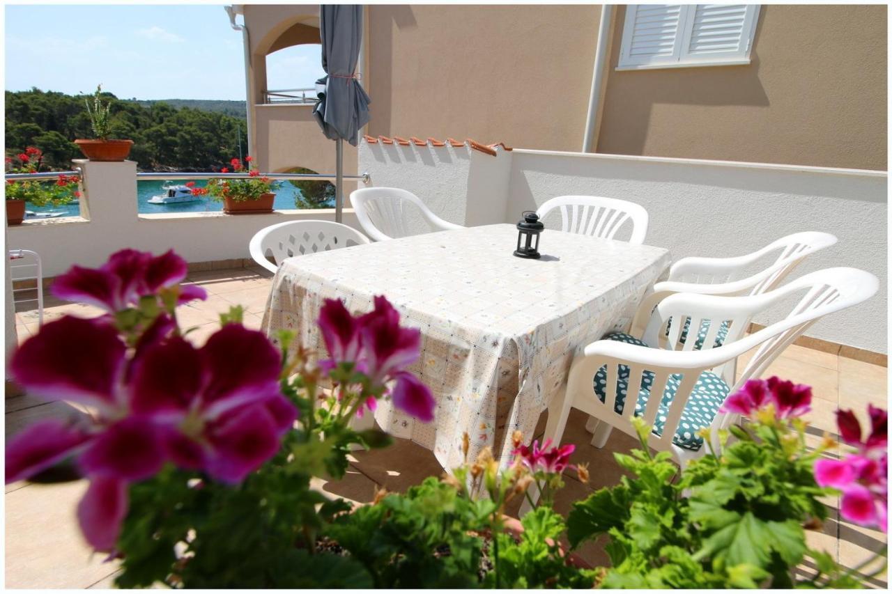Apartments Elvi - Amazing Position & Parking Primošten Εξωτερικό φωτογραφία