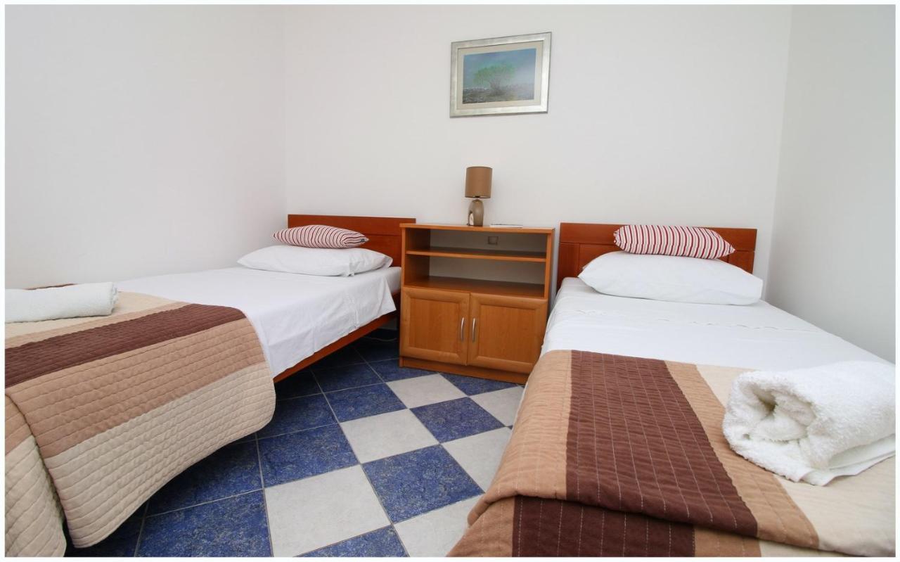 Apartments Elvi - Amazing Position & Parking Primošten Εξωτερικό φωτογραφία
