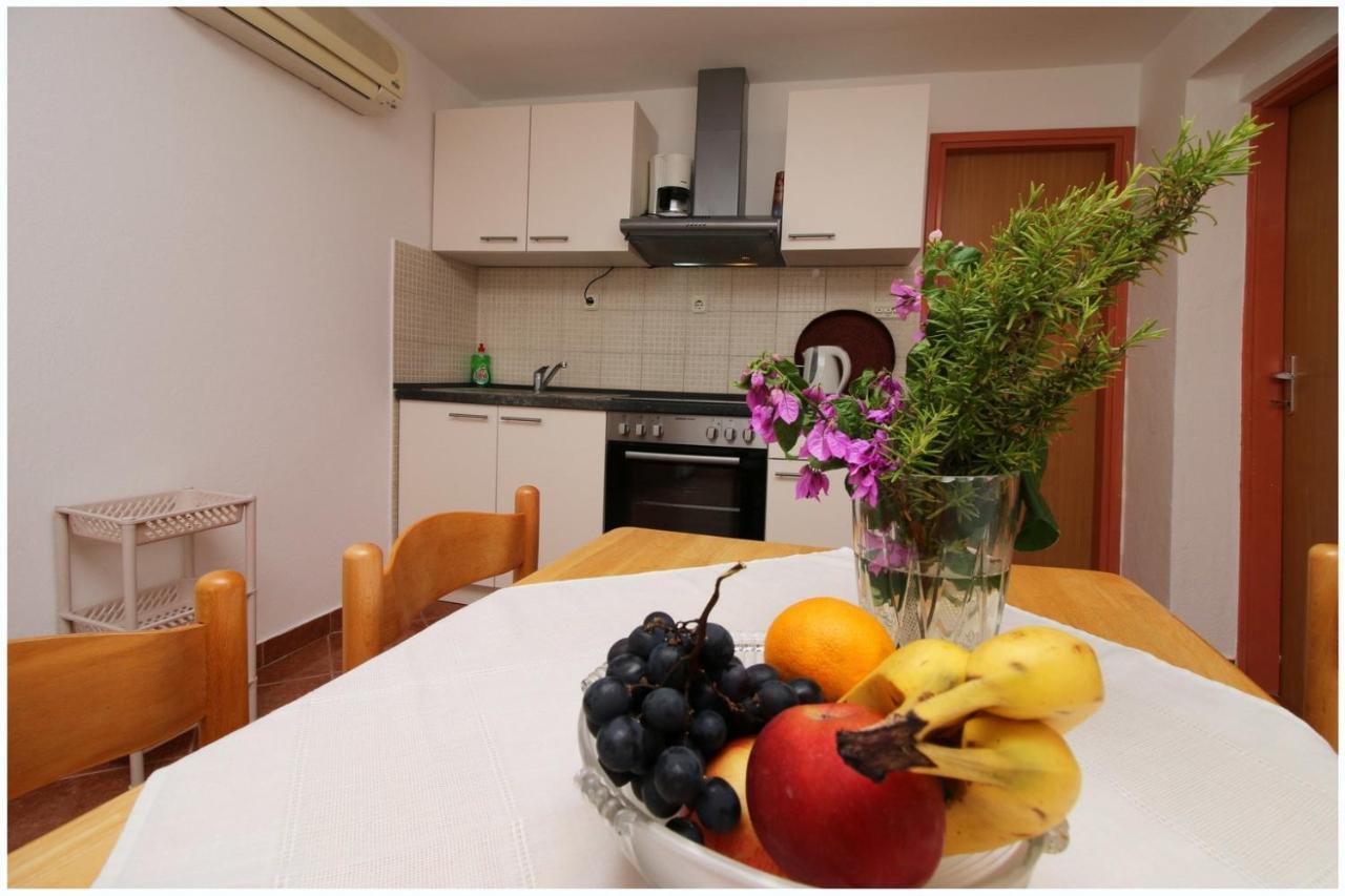 Apartments Elvi - Amazing Position & Parking Primošten Εξωτερικό φωτογραφία