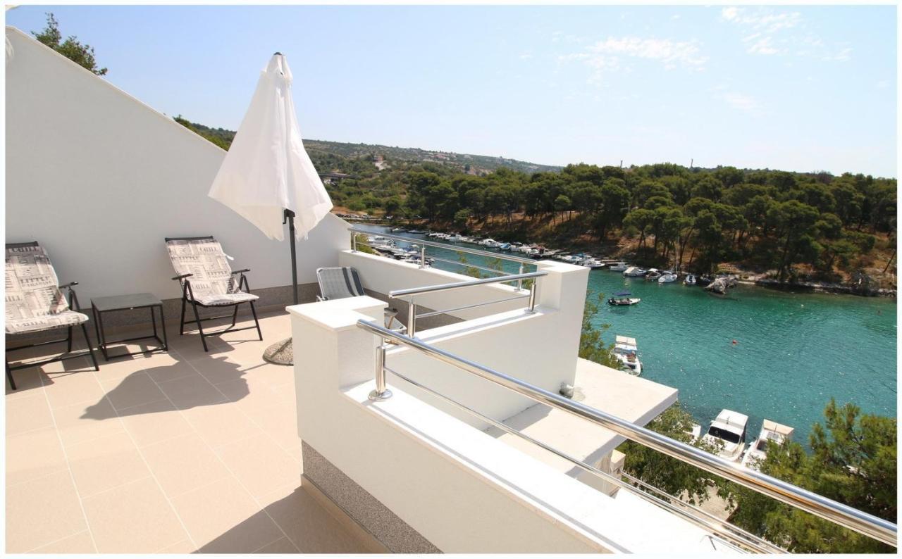 Apartments Elvi - Amazing Position & Parking Primošten Εξωτερικό φωτογραφία